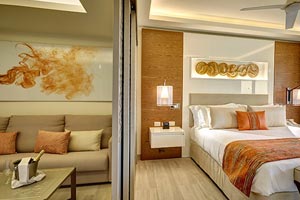  Diamond Club™ Luxury Family Suite 